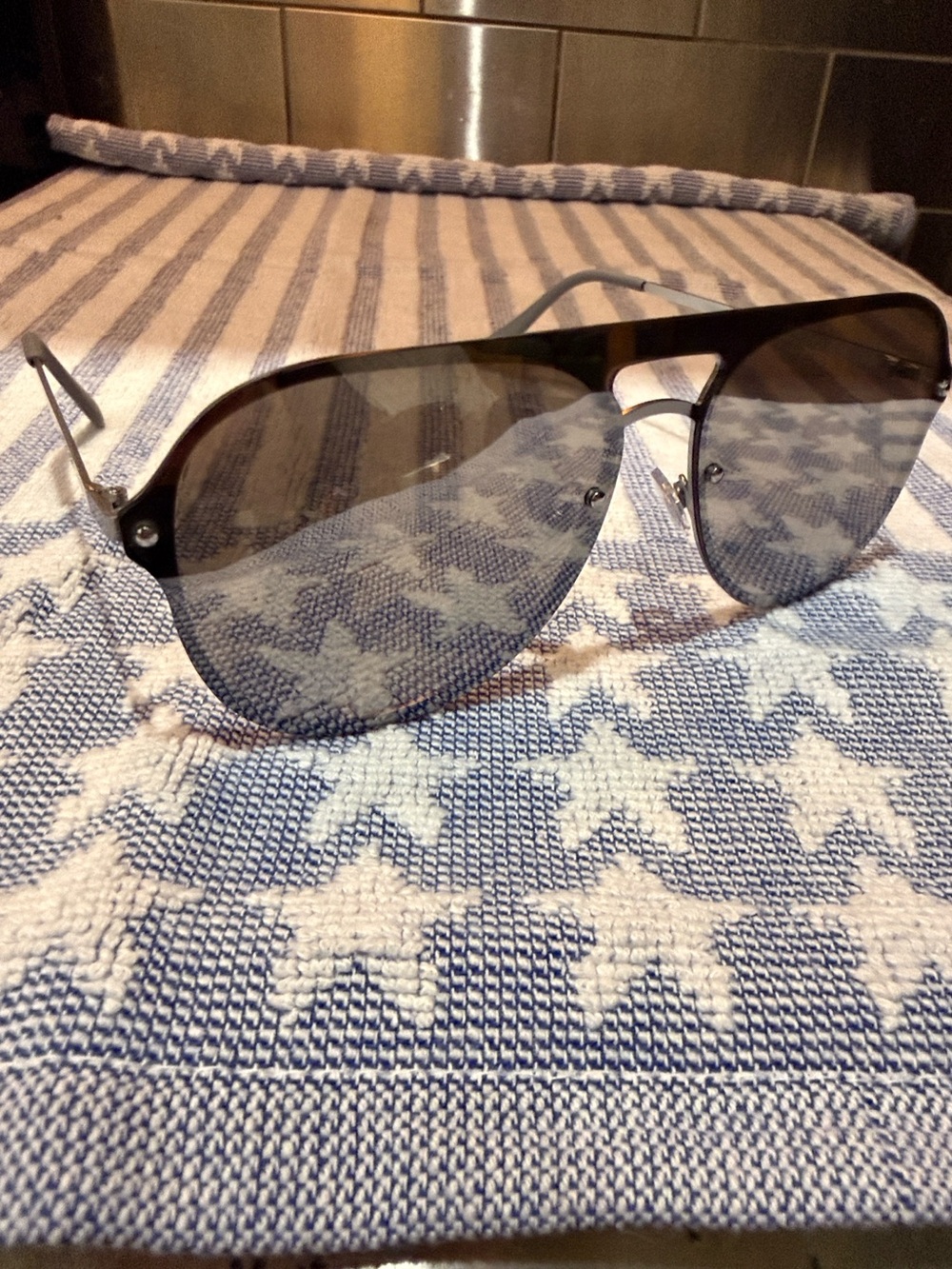 NEVER WORN ROCAWEAR Silver Aviator Shield Sunglasses -